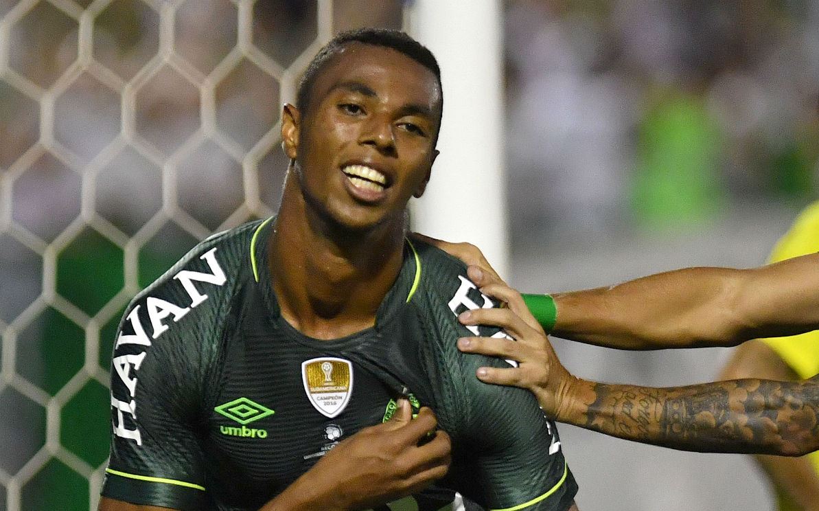 Zagueiro Luiz Otávio, que estava na Chape, se apresenta nesta segunda ao Botafogo